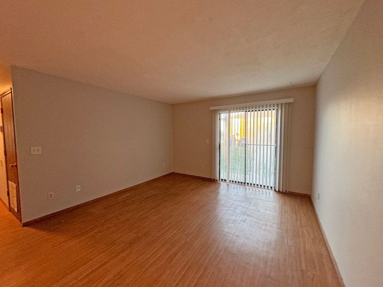 704 Brett Cir - Photo 3 of 19