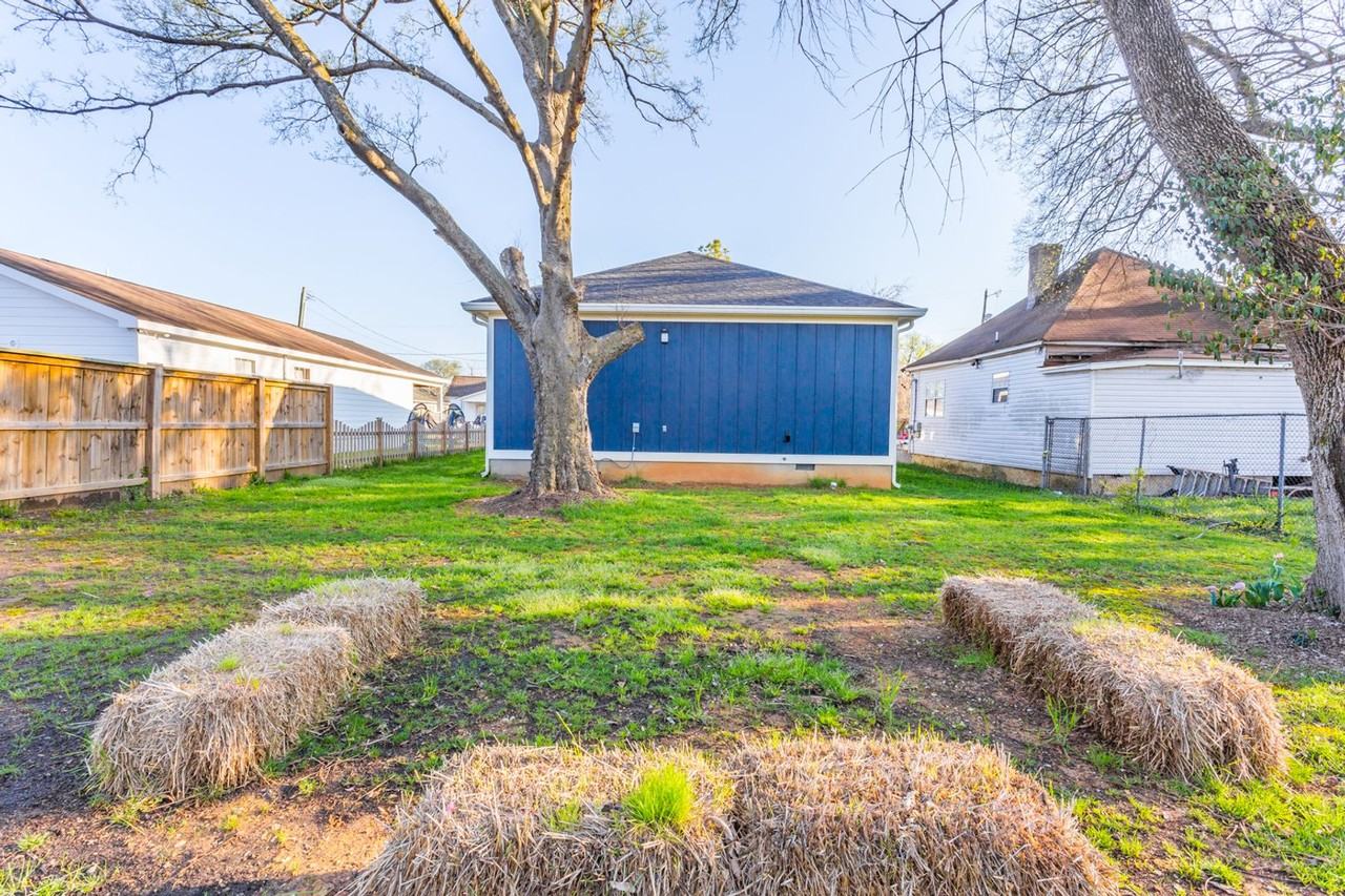 1608 Oak St - Photo 7 of 50