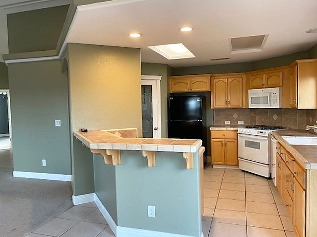 1119 River Ridge Dr - Photo 3 of 16