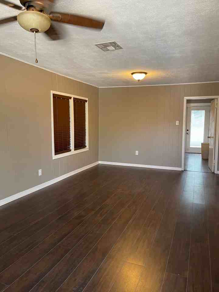 316 W C Ave - Photo 4 of 14