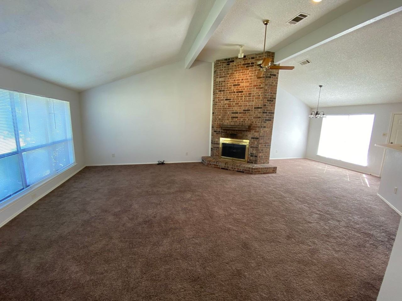 322 Quail Hollow Dr - Photo 3 of 8
