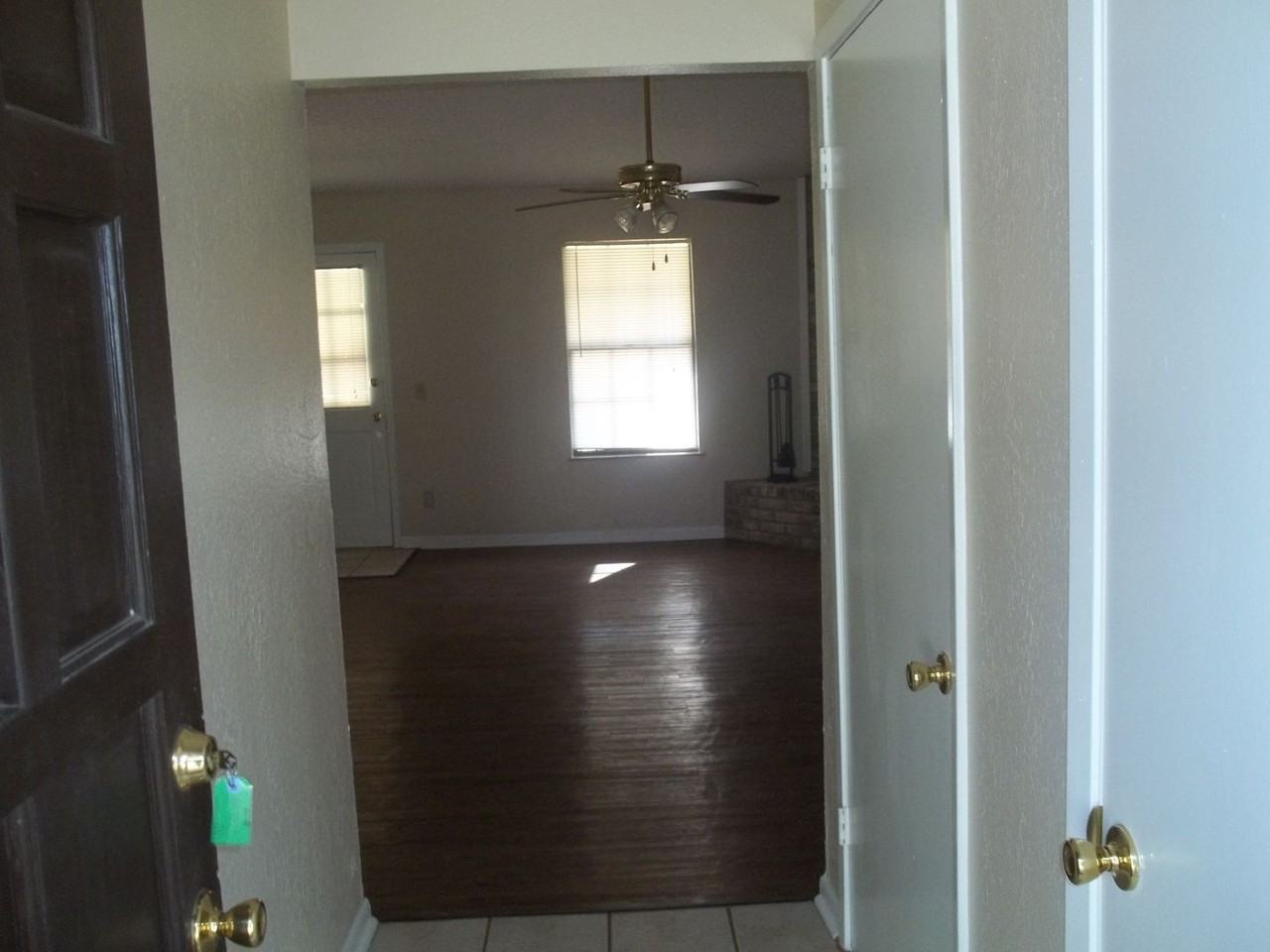 2675 40th St Se - Photo 2 of 12