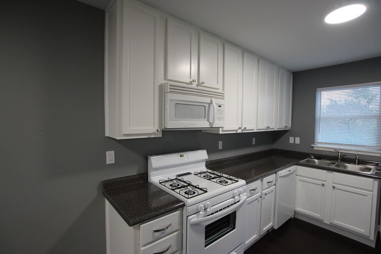 3506 Betts St - Photo 7 of 22