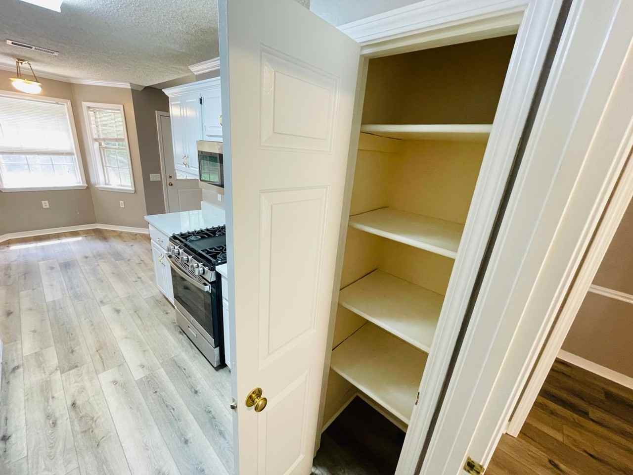 2112 Harris Dr - Photo 7 of 27