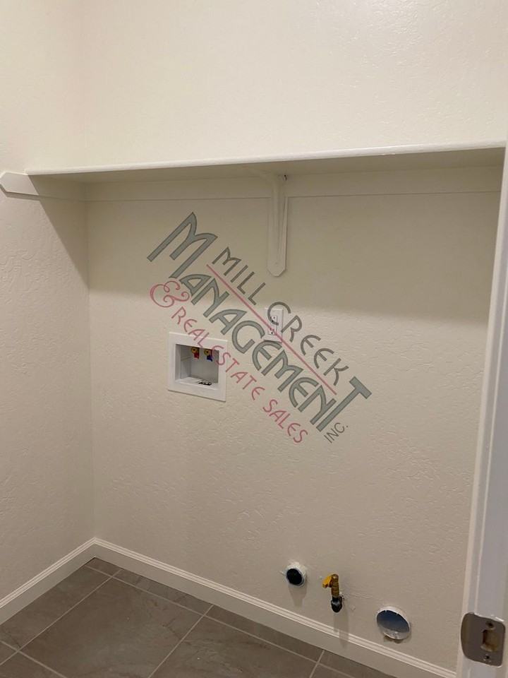 344 W Kimball Ave - Photo 4 of 18