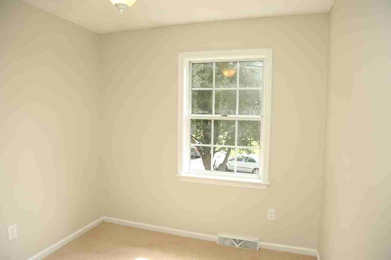 396 Wynridge Ln - Photo 4 of 18