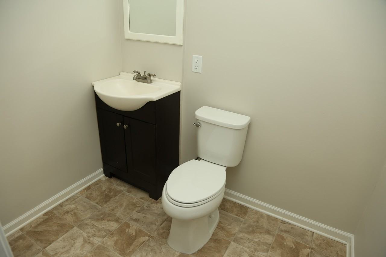 396 Wynridge Ln - Photo 2 of 18