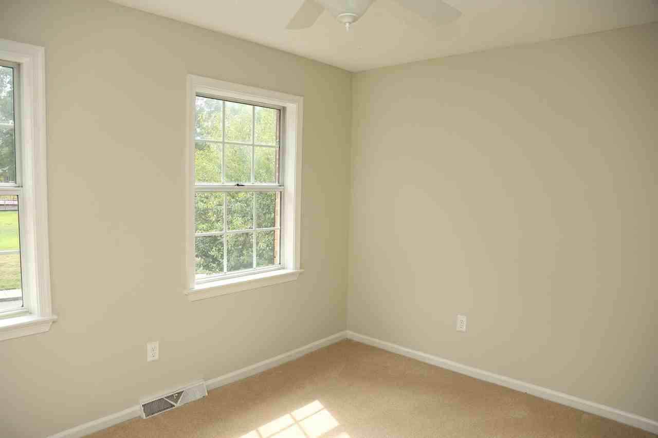 396 Wynridge Ln - Photo 5 of 18