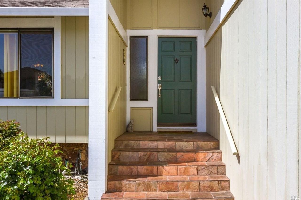 1164 Santa Cruz Way - Photo 2 of 34