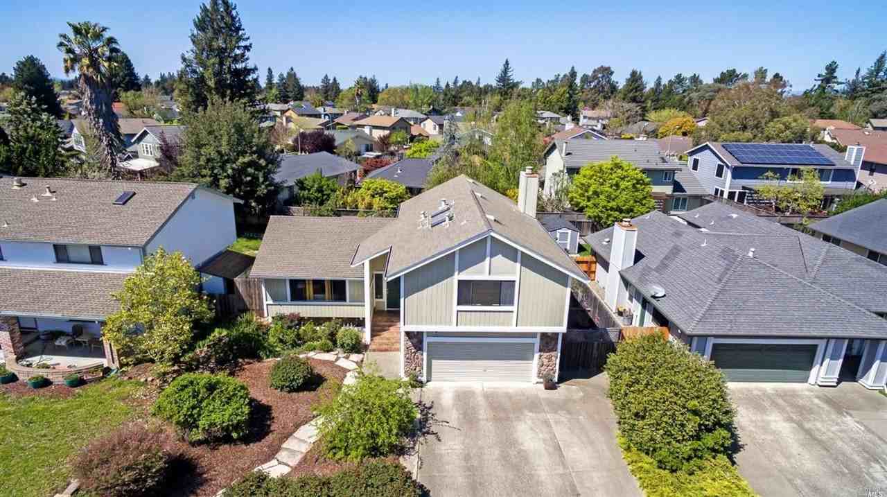 1164 Santa Cruz Way - Photo 3 of 34