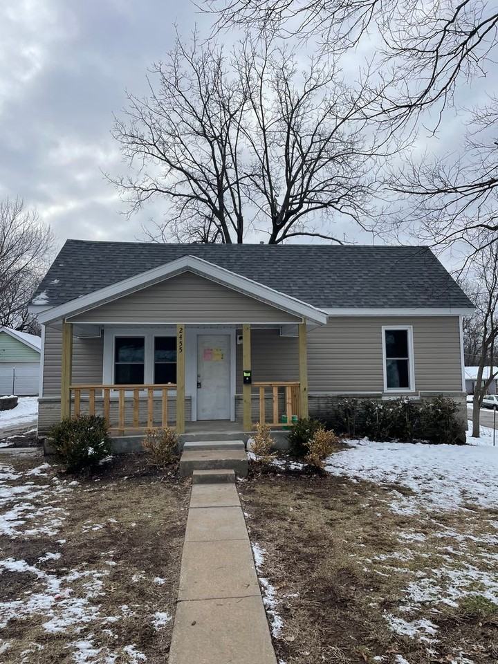 2455 N Broadway Ave - Photo 5 of 21