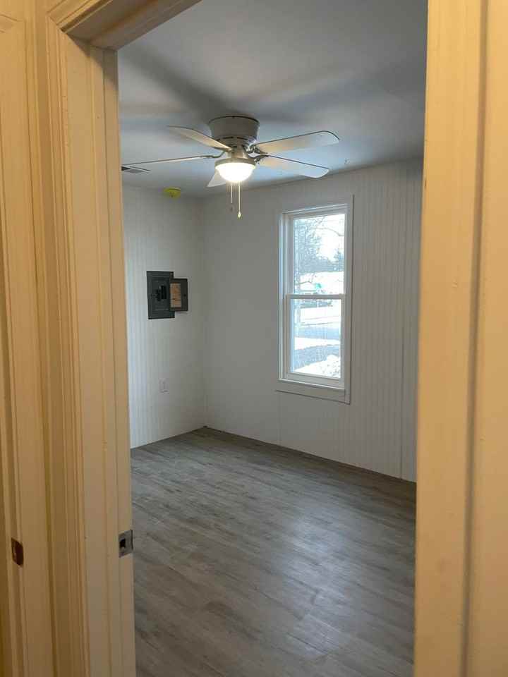 2455 N Broadway Ave - Photo 6 of 21