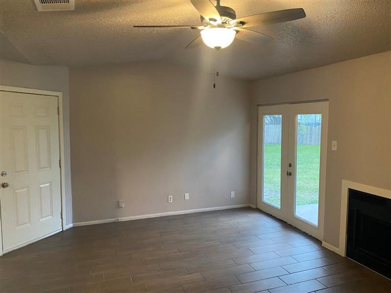 2621 Corian Glen Dr - Photo 3 of 19