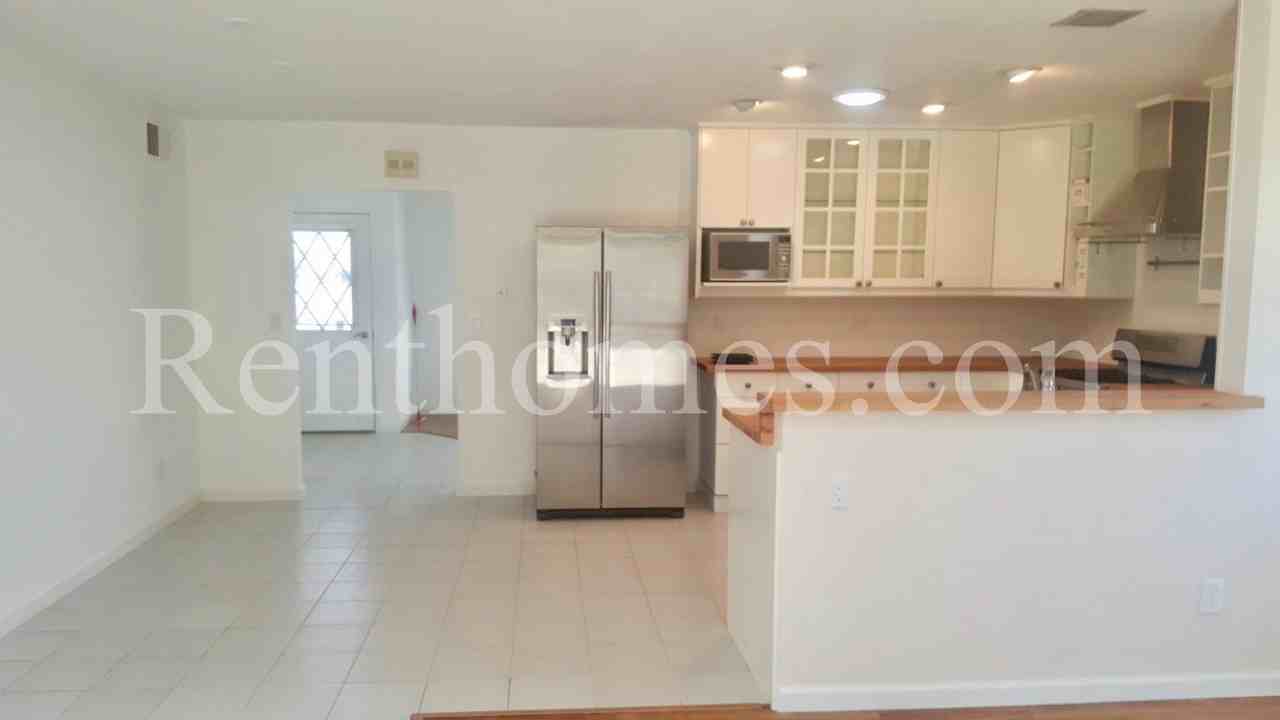 10019 Knight Dr - Photo 3 of 19