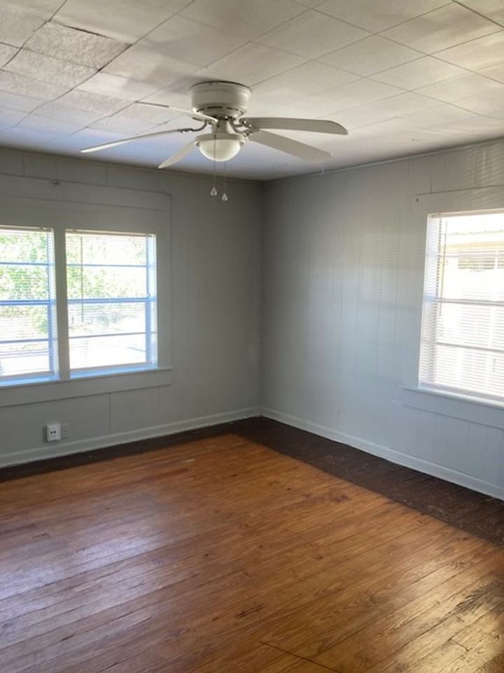 1018 Woodward Ave - Photo 6 of 12