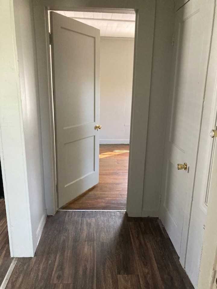 1018 Woodward Ave - Photo 7 of 12