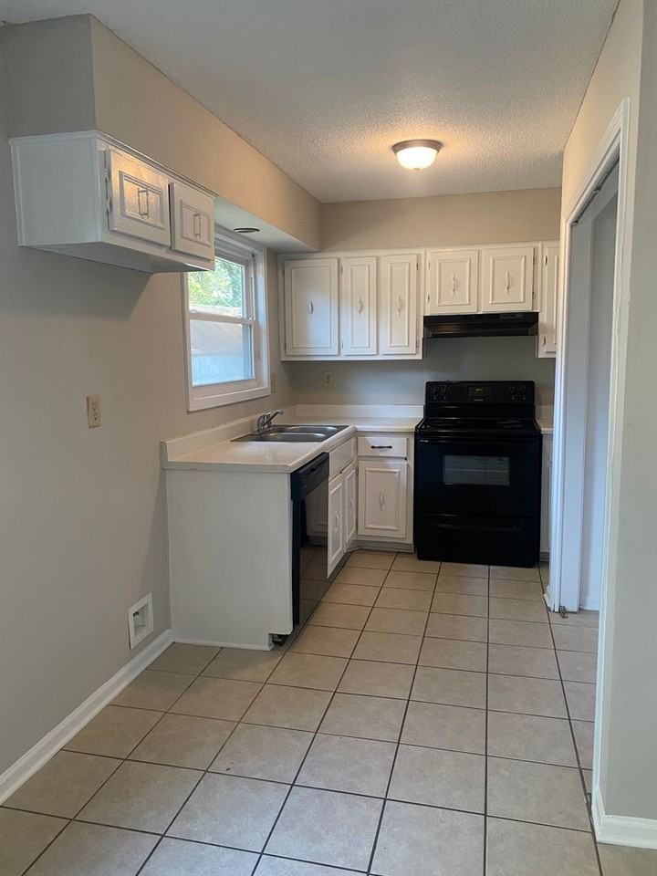 926 Oaklawn Pl - Photo 7 of 16
