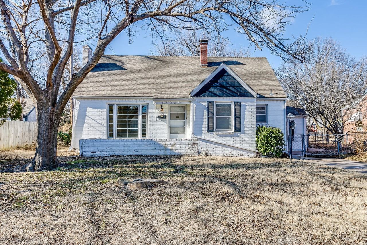 1421 N Athenian Ave - Photo 2 of 27