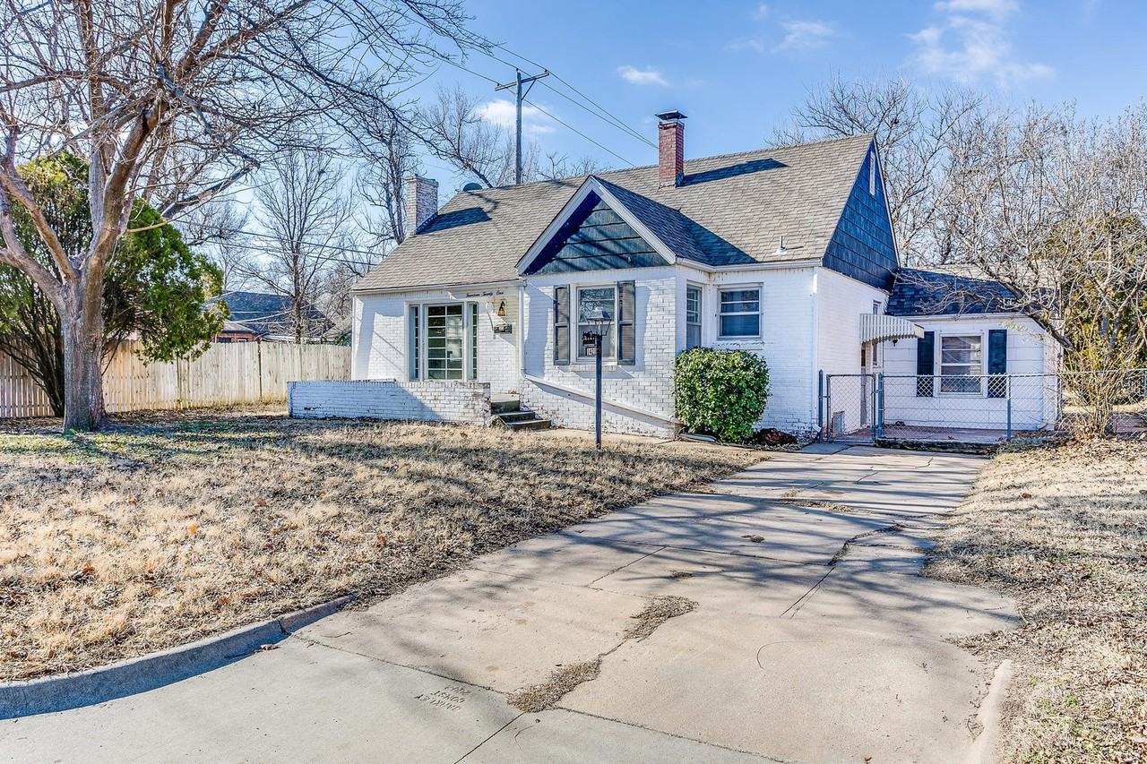 1421 N Athenian Ave - Photo 3 of 27