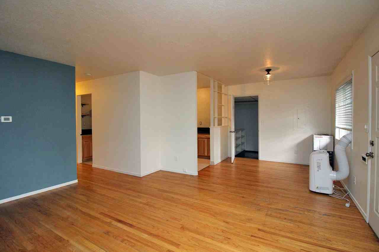 5611 Ne Skidmore St - Photo 6 of 31