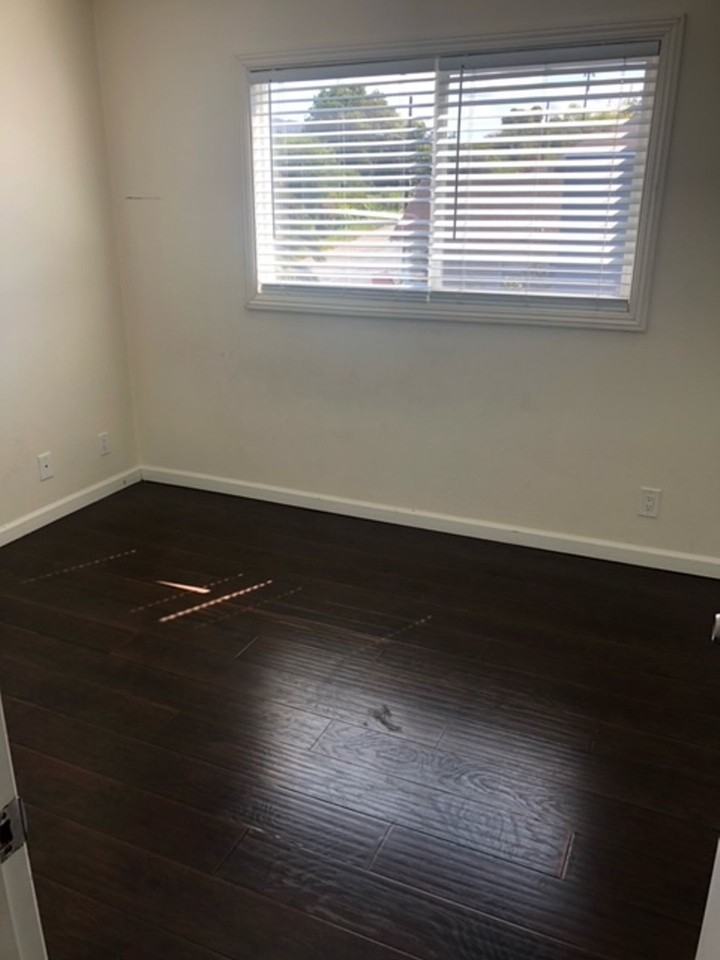 Tuxedo Flats LP - Photo 3 of 8