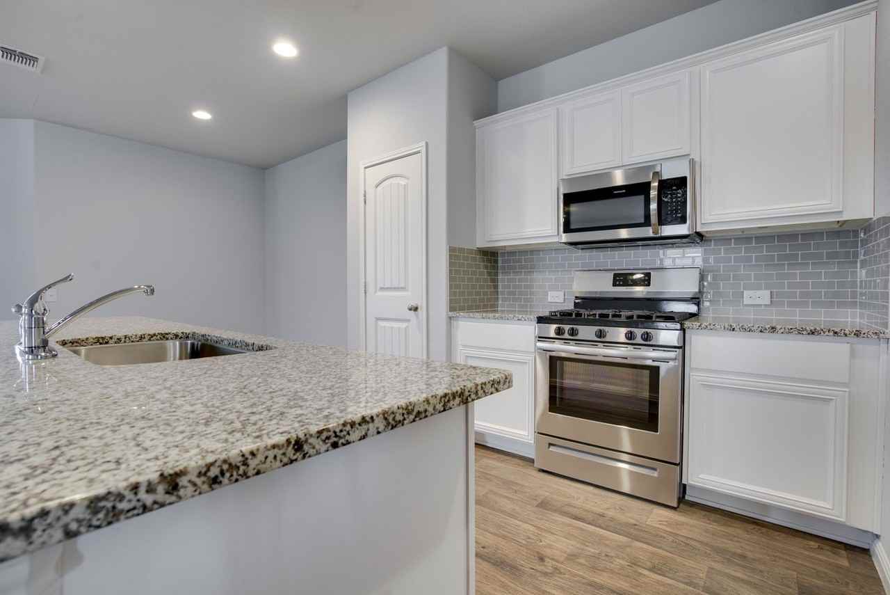 14222 Handel Dr #7B - Photo 6 of 21