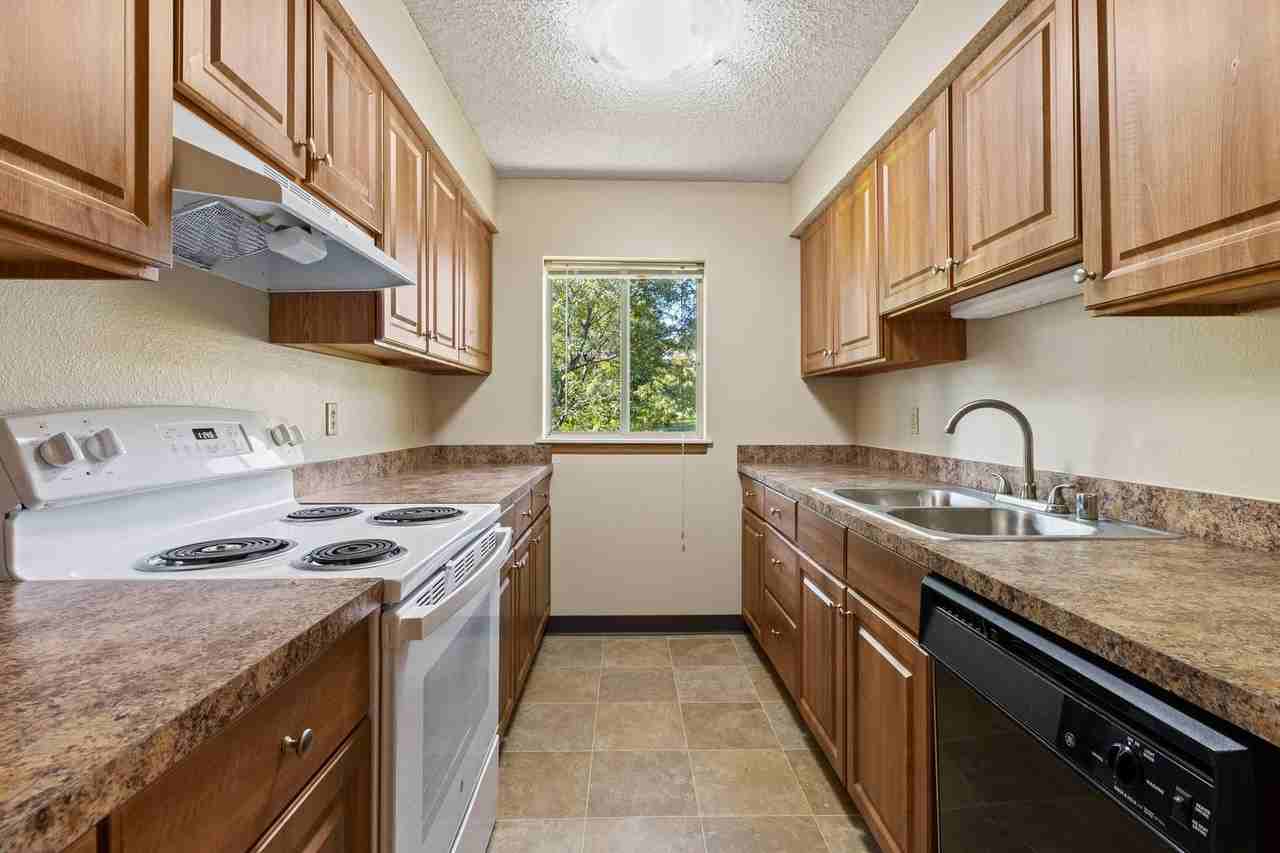 Fairway Meadows Associates LLP - Photo 3 of 10