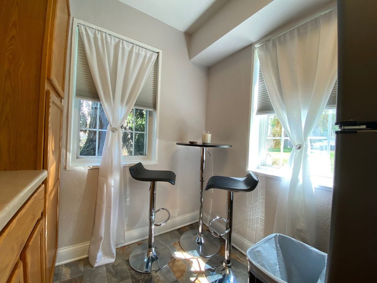 502 Grandview Ct - Photo 7 of 10