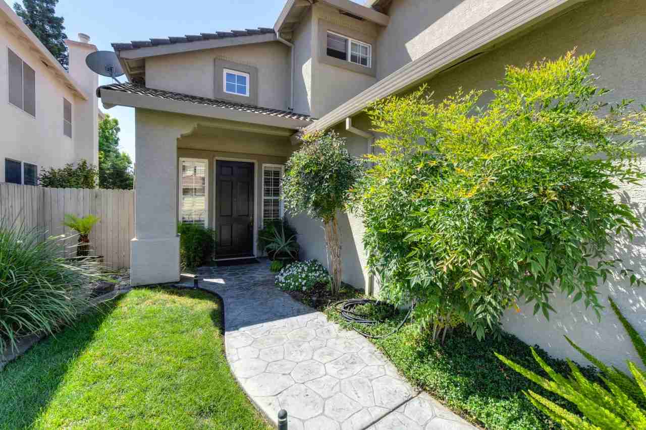 3303 Europa St - Photo 2 of 18