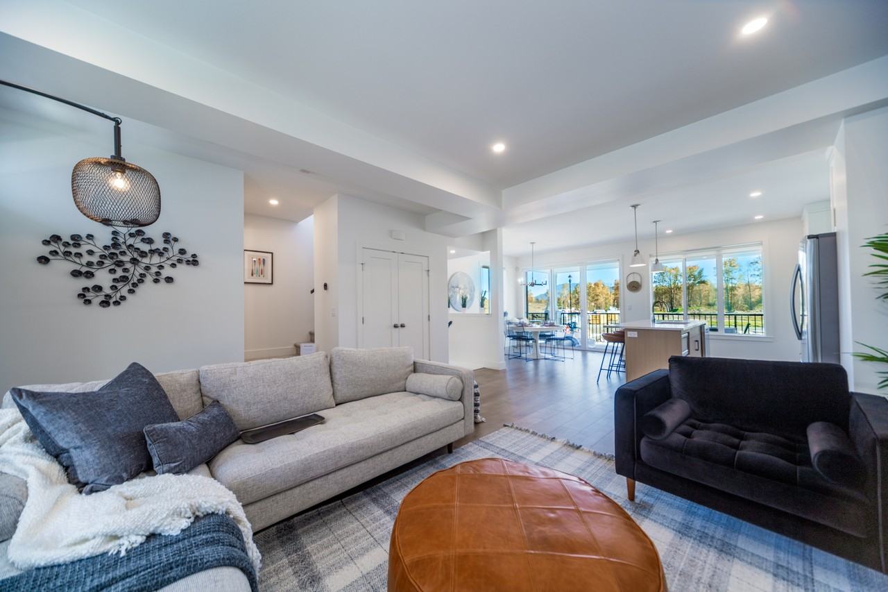 Cedarbrook Row Homes 45434 Willowstream Rd, Chilliwack, BC V2R 6G7