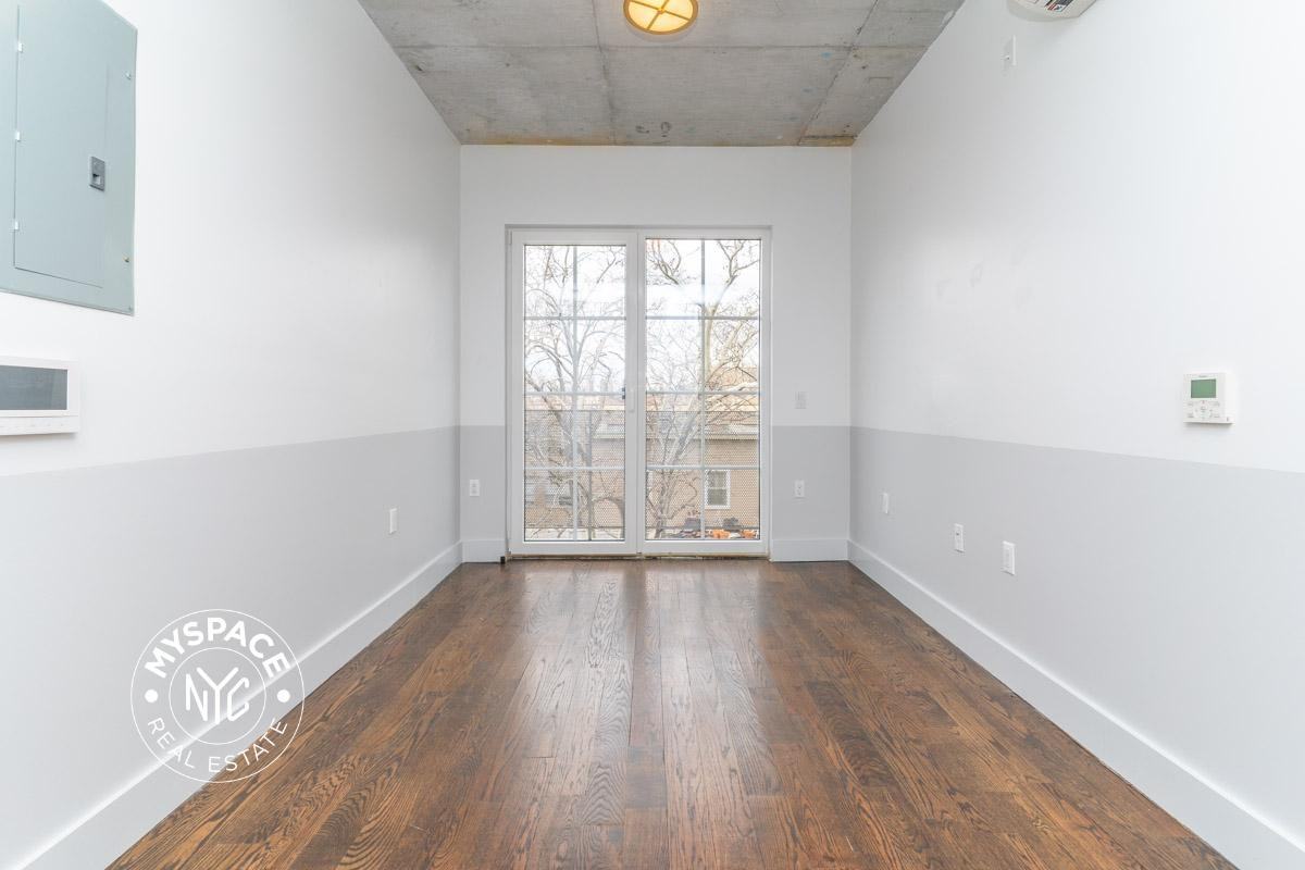 3119 37th St #4D - Photo 4 of 31