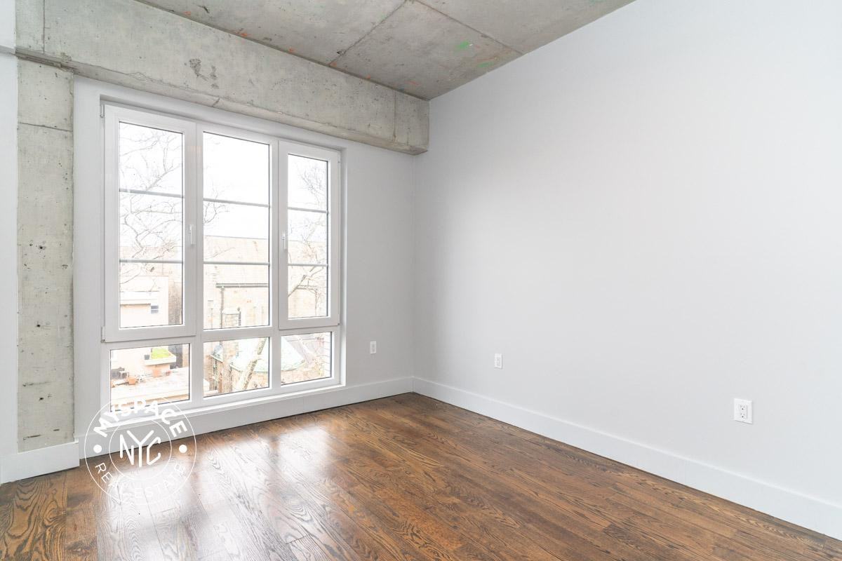 3119 37th St #4D - Photo 3 of 31