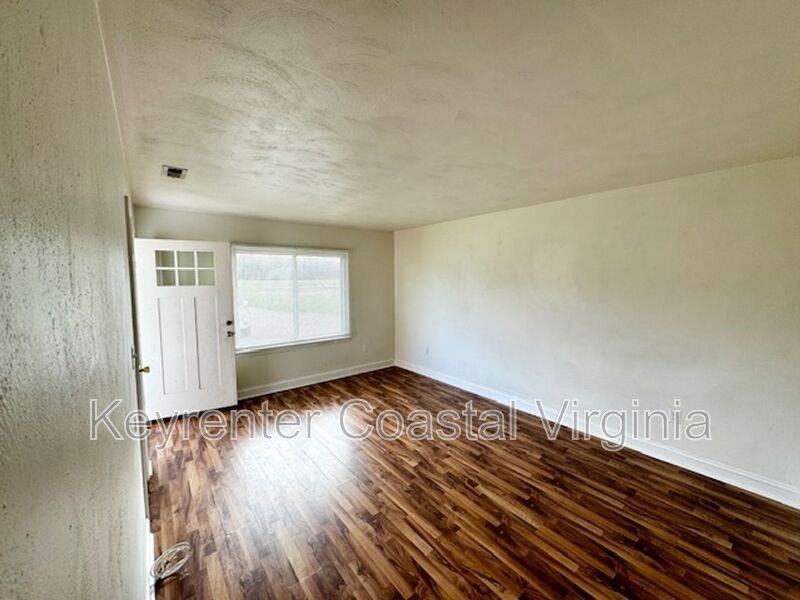 1879 White Marsh Rd - Photo 2 of 11