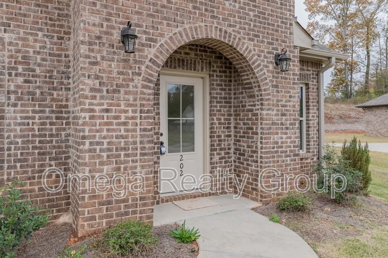 202 Condah Ct - Photo 6 of 47