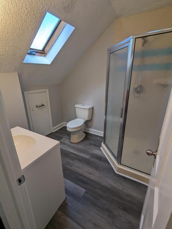 359 Oak St - Photo 5 of 9