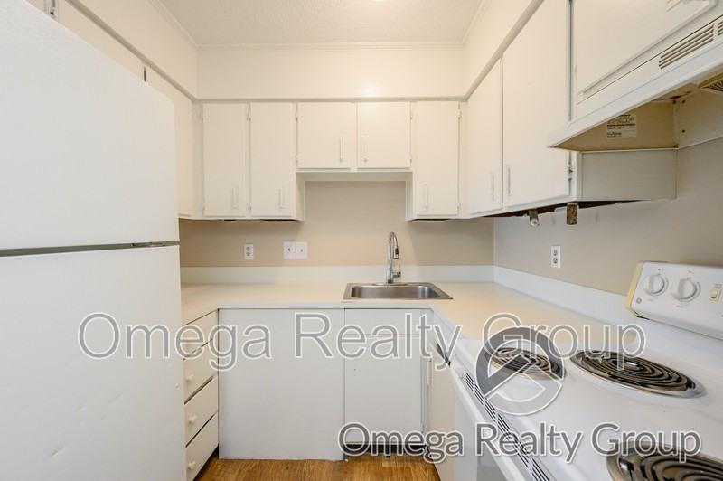 3380 Mcgehee Rd #F - Photo 5 of 19
