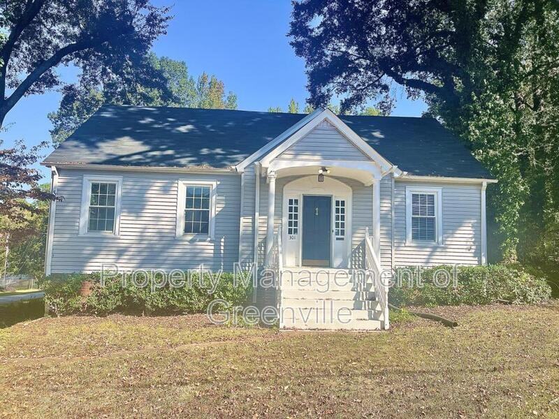 301 Rogers Ave - Photo 2 of 18