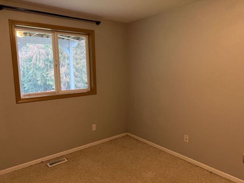 26525 Fox Hill Dr N - Photo 5 of 19