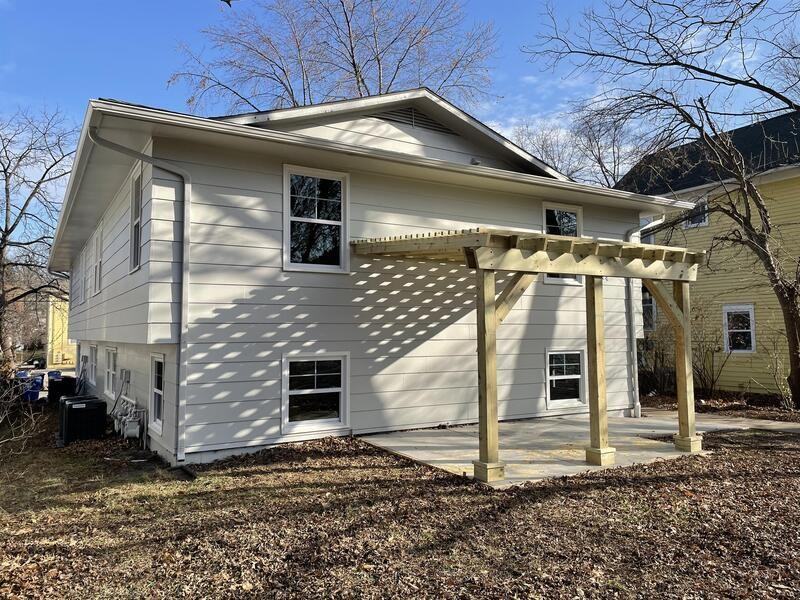 934 Illinois St - Photo 7 of 8