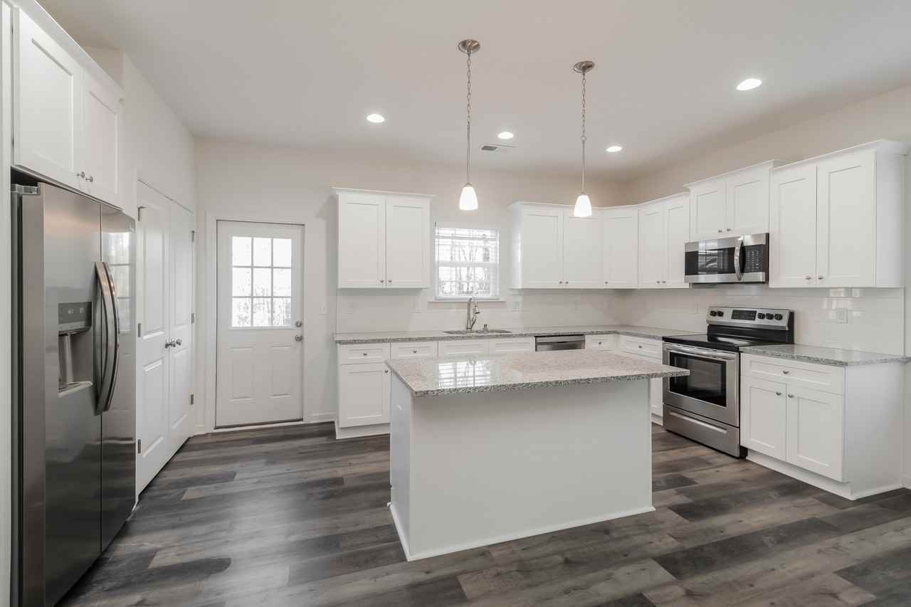 612 N 8th St - Photo 7 of 16