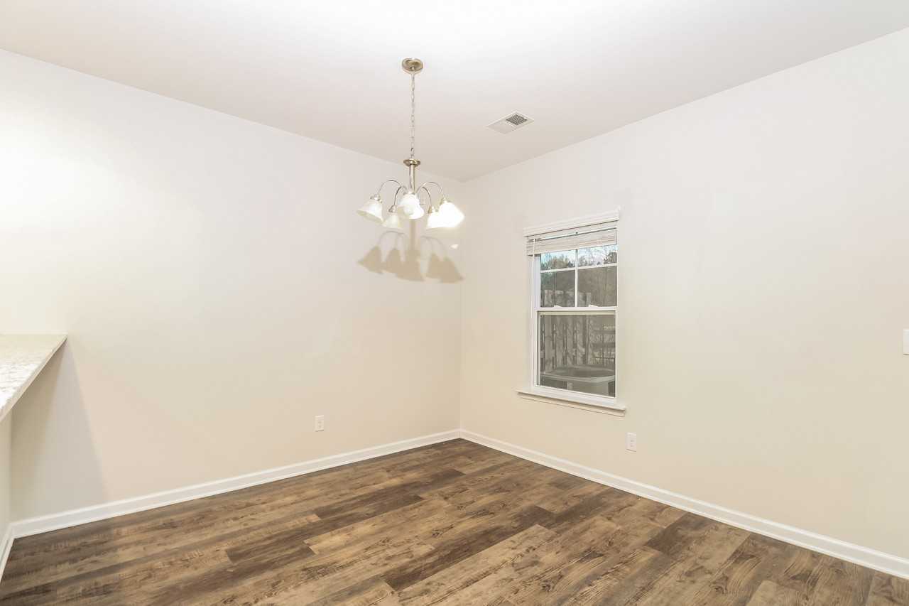 2944 Old Field Rd - Photo 6 of 17