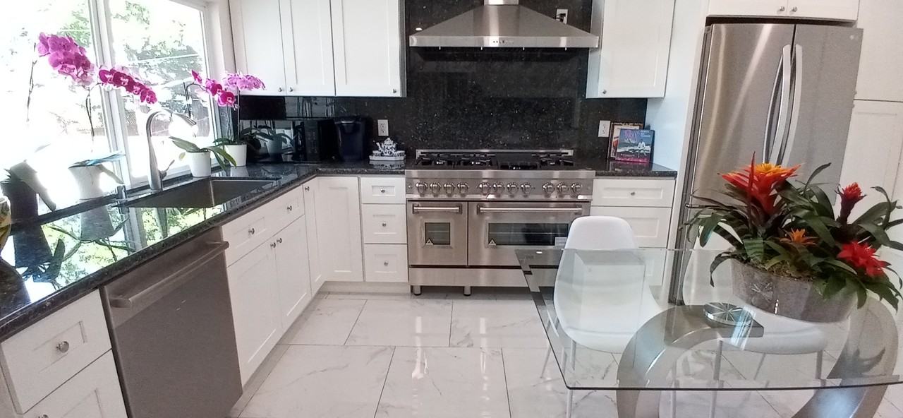 3947 Vía Milano - Photo 2 of 9