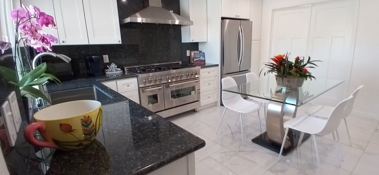 3947 Vía Milano - Photo 4 of 9