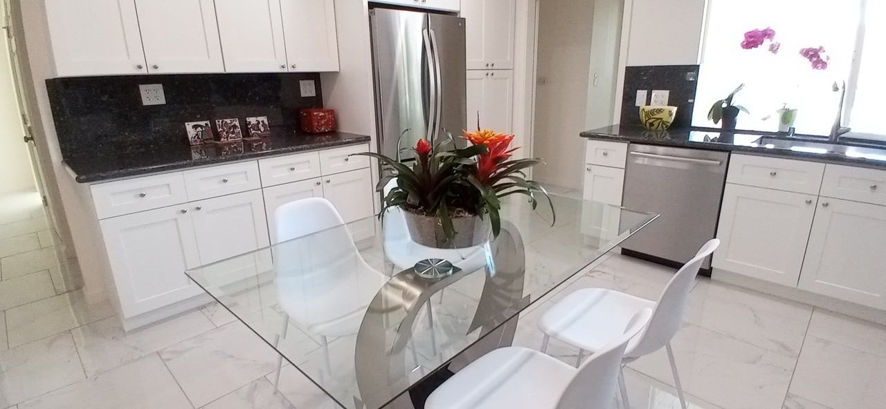 3947 Vía Milano - Photo 5 of 9