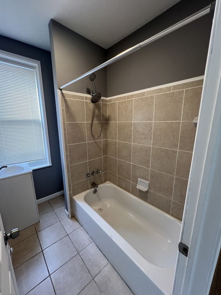 721 Mcilvain St #B2 - Photo 4 of 15