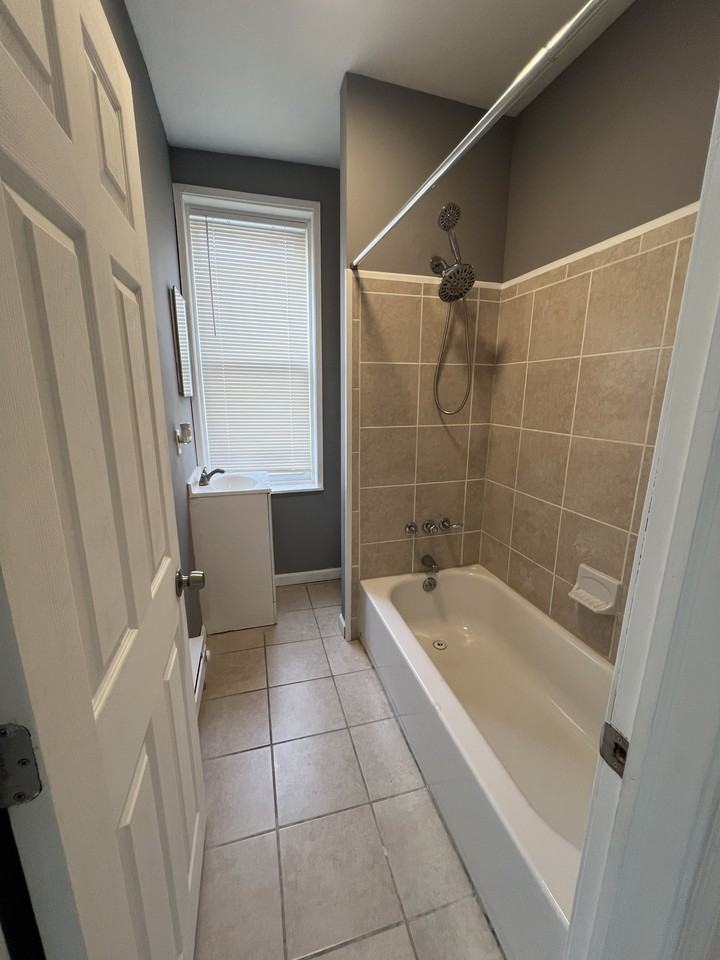 721 Mcilvain St #B2 - Photo 5 of 15