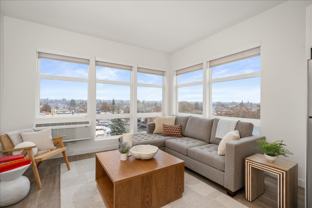 Modern Brand New Apartments with Views / Gym / in unit laundry - Photo 1 of 1