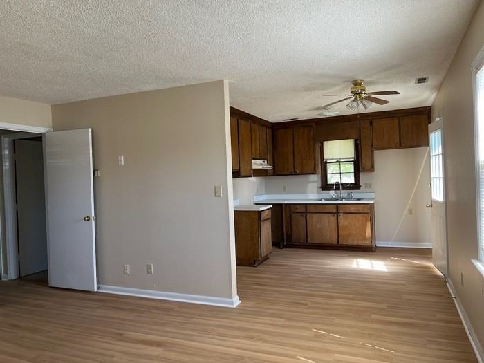 103 E Center St - Photo 2 of 5