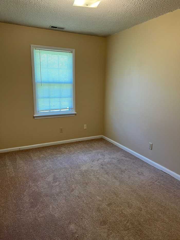 103 E Center St - Photo 3 of 5