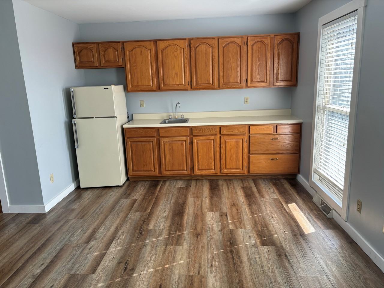 1800 Pinnacle Point Dr #NA - Photo 2 of 7